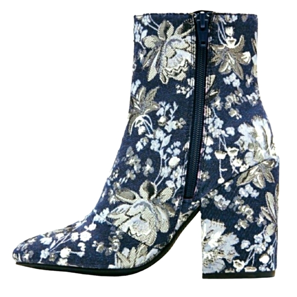 Merona Denim Silver Tapestry Block Heel Ankle Boots Floral Brocade Womens 5.5 - Picture 1 of 12
